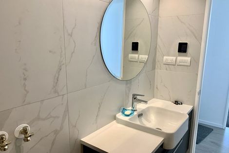 Photo of property in 2/147 Kowhai Road, Mairangi Bay, Auckland, 0630