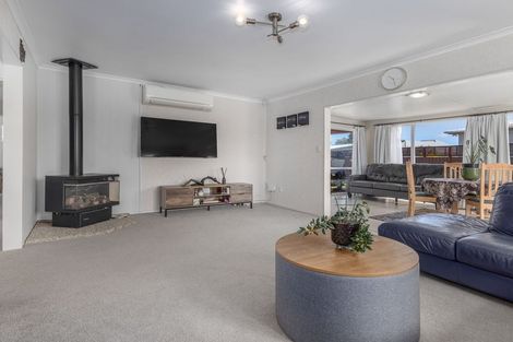 Photo of property in 3 Rimu Street, Levin, 5510