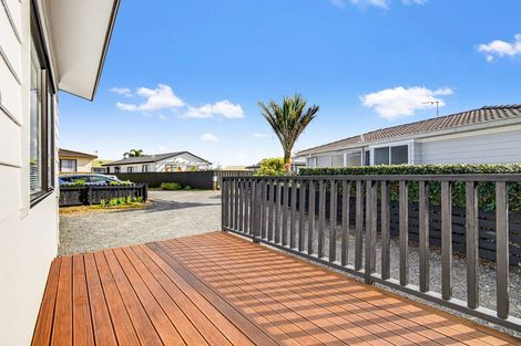 Photo of property in 13 Elisa Lane, Ranui, Auckland, 0612