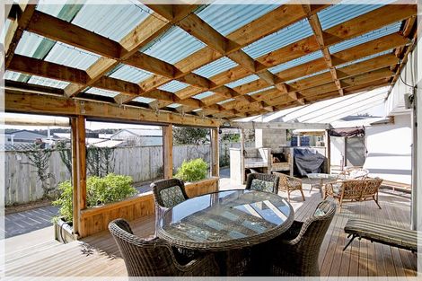 Photo of property in 51 Nash Parade, Foxton Beach, Foxton, 4815