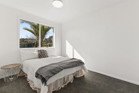 Photo of property in 7 Pushon Place, Clendon Park, Auckland, 2103