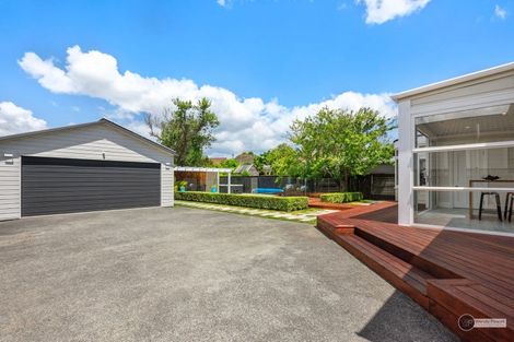 Photo of property in 4 Hautana Square, Woburn, Lower Hutt, 5010