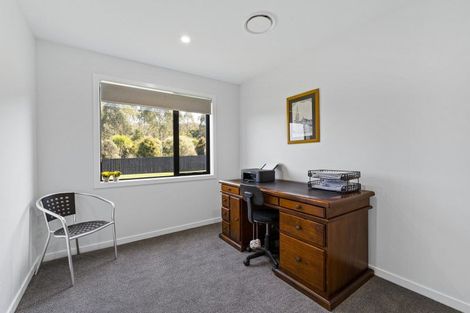 Photo of property in 12 Kahikatea Drive, Kinloch, Taupo, 3377