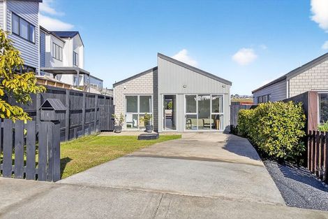 Photo of property in 4 Berba Lane, Westgate, Auckland, 0814