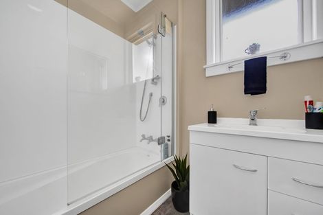 Photo of property in 105 Wilson Street, Hawera, 4610