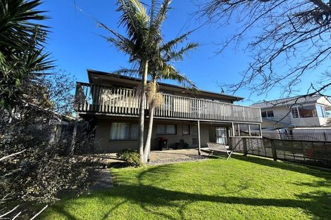 Photo of property in 1050 Papamoa Beach Road, Papamoa Beach, Papamoa, 3118