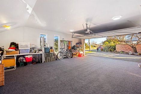 Photo of property in 15 Thornley Place, Woodend, 7610