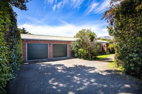 Photo of property in 2 Byron Place, Whalers Gate, New Plymouth, 4310