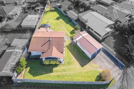 Photo of property in 16 Central Avenue, Gonville, Whanganui, 4501