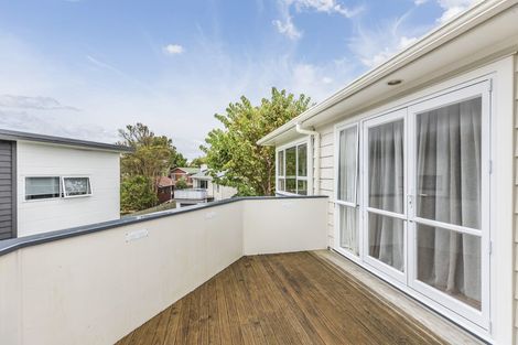 Photo of property in 13 Kowhai Street, Tawa, Wellington, 5028