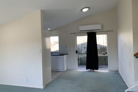 Photo of property in 12 Piper Place, Goodwood Heights, Auckland, 2105