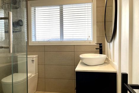 Photo of property in 10 Pixie Place, Pakuranga Heights, Auckland, 2010