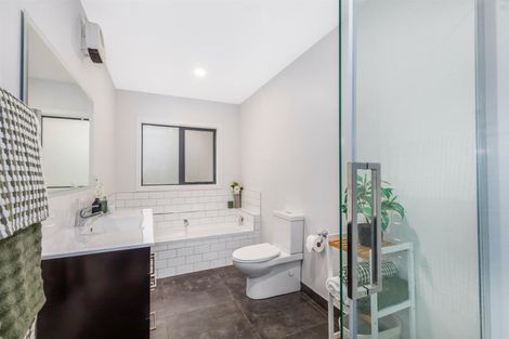 Photo of property in 41 Samwell Drive, Whitby, Porirua, 5024