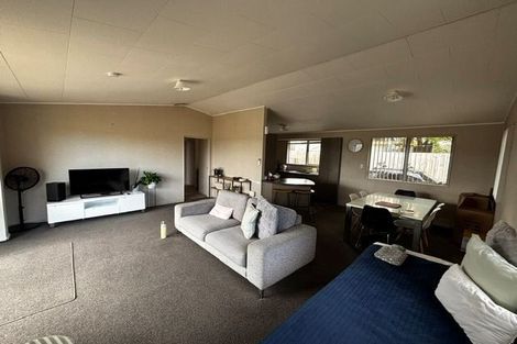 Photo of property in 121 Sunnyside Road, Sunnyvale, Auckland, 0612