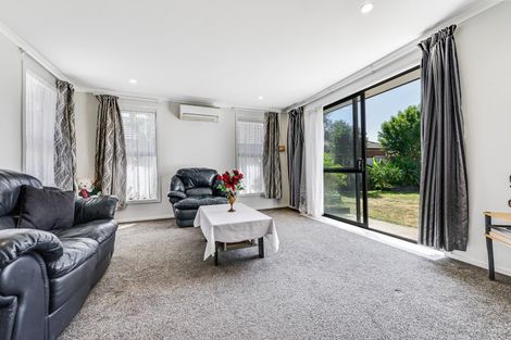 Photo of property in 35 Cabourne Drive, Glenview, Hamilton, 3206