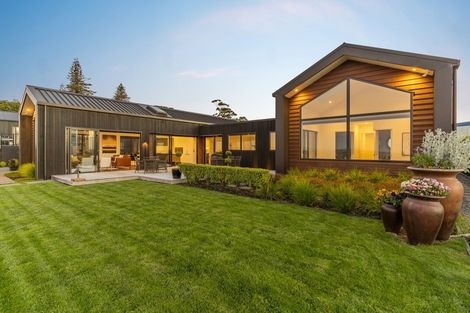 Photo of property in 300 Kitchener Road, Pukekohe, 2120