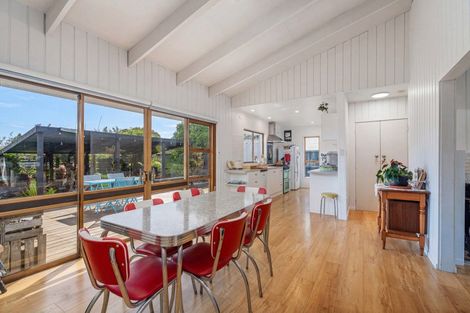 Photo of property in 75 Robinson Road, Whitianga, 3510