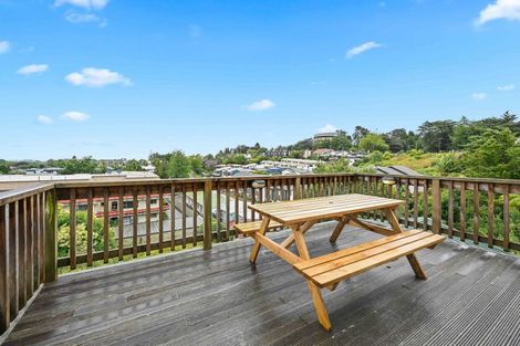 Photo of property in 35 Thackeray Street, Hamilton Lake, Hamilton, 3204