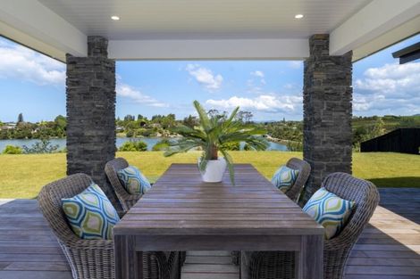 Photo of property in 93 Lynley Park Drive, Omokoroa, 3114