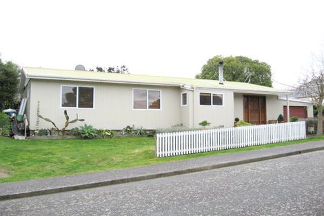 Photo of property in 3 Pitoitoi Street, Otaihanga, Paraparaumu, 5036