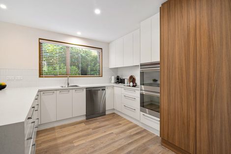 Photo of property in 27 Highland Place, Avonhead, Christchurch, 8042