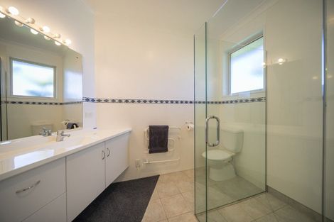 Photo of property in 56 Hawea Place, Te Anau, 9600