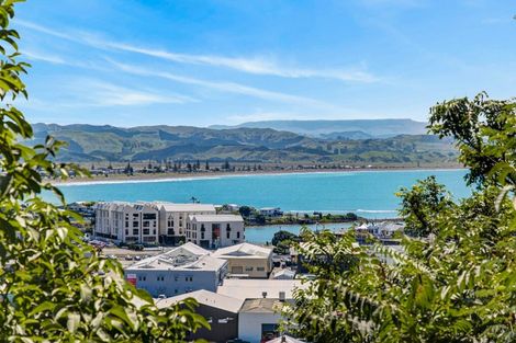 Photo of property in 1 Denholm Road, Hospital Hill, Napier, 4110