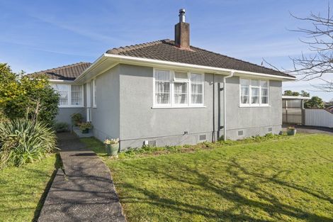 Photo of property in 18 Moheke Avenue, Roslyn, Palmerston North, 4414