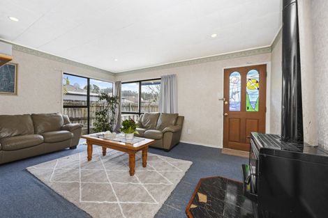 Photo of property in 39 Redlands Grove, Swanson, Auckland, 0612