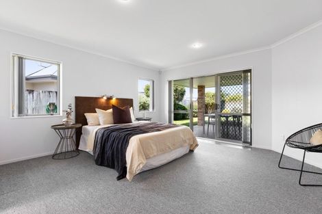 Photo of property in 21 Madison Street, Cambridge, 3434