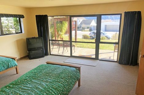 Photo of property in 17 Oregon Drive, Kelvin Heights, Queenstown, 9300