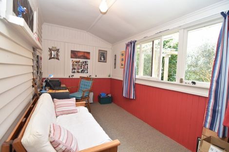 Photo of property in 10 Armstrong Avenue, Carterton, 5713