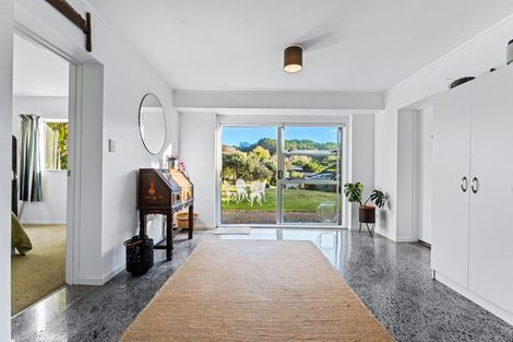 Photo of property in 6 Seatoun Avenue, Leigh, Warkworth, 0985