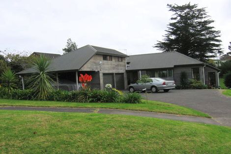 Photo of property in 8 Shiloh Way, Greenhithe, Auckland, 0632