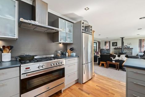 Photo of property in 19 Stonebrook Drive, Wanaka, 9305