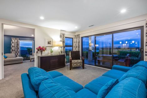 Photo of property in 2 Manapouri Lane, Aotea, Porirua, 5024