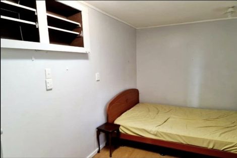 Photo of property in 15 Noeleen Street, Glenfield, Auckland, 0629