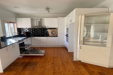 Photo of property in 62 Saddleback Rise, Murrays Bay, Auckland, 0630