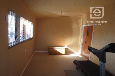 Photo of property in 12 Tiller Close, Kelvin Grove, Palmerston North, 4414