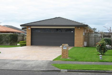 Photo of property in 11 Waiwera Place, Merrilands, New Plymouth, 4312