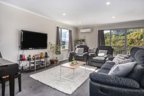 Photo of property in 2 Abbey Way, Whitby, Porirua, 5024