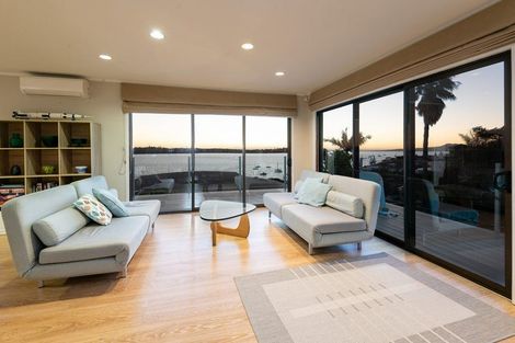Photo of property in 12 Bucklands Beach Road, Bucklands Beach, Auckland, 2012