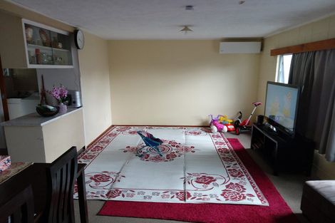 Photo of property in 2/4 Idlewild Avenue, Mangere, Auckland, 2022