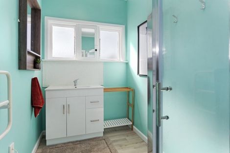 Photo of property in 100a Tilford Street, Woolston, Christchurch, 8062