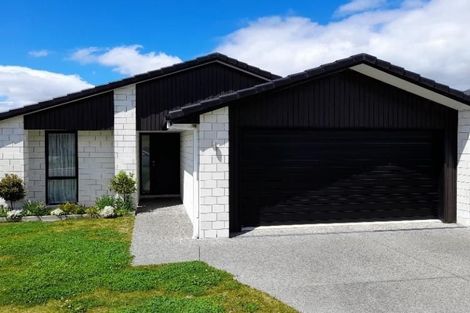 Photo of property in 51 Bert Wall Drive, Omokoroa, 3114