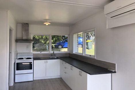 Photo of property in 1/36 Girrahween Drive, Totara Vale, Auckland, 0629