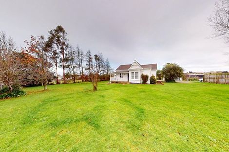 Photo of property in 215 Bridge Street, Bulls, 4818