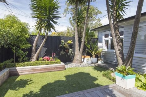 Photo of property in 14a Pelham Avenue, Point Chevalier, Auckland, 1022
