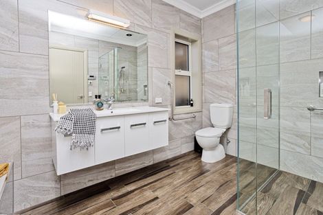 Photo of property in 9 Barker Place, Waikiwi, Invercargill, 9810