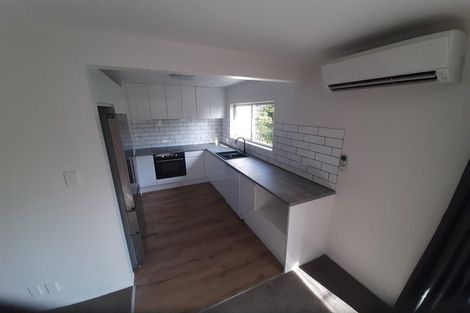 Photo of property in 37 West Lynn Road, Titirangi, Auckland, 0604